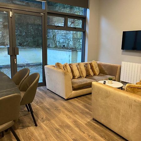 Madison House Aparthotel Γκάλγουεϊ Εξωτερικό φωτογραφία