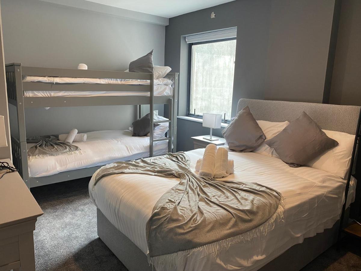 Madison House Aparthotel Γκάλγουεϊ Εξωτερικό φωτογραφία
